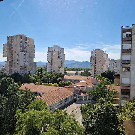 Апартаменты Traveller's Den